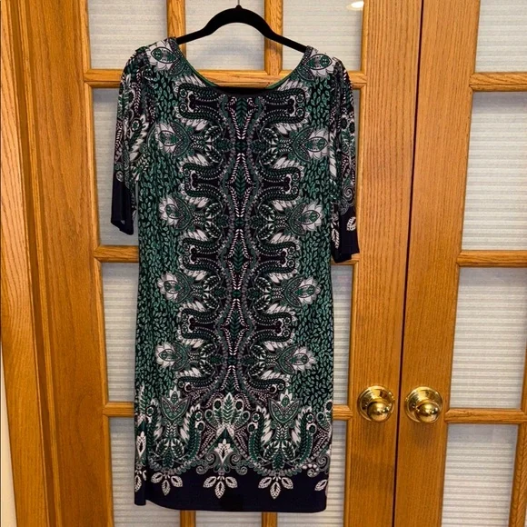 is eliza's dress blue or green Destination Beach Wedding Dress with V Neck and Thin Straps